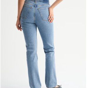 Abercrombie & Fitch Ultra High Rise 90s Straight Jean